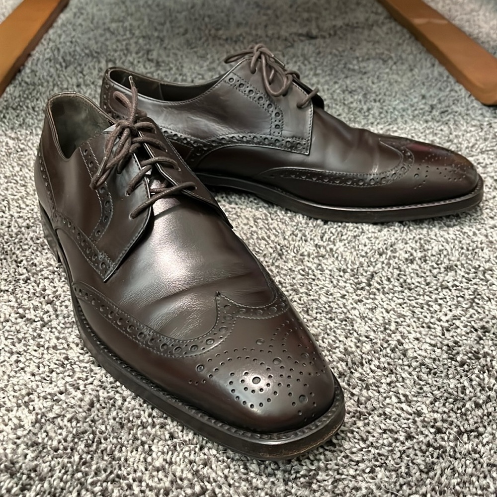Tod’s dark brown mens wingtips